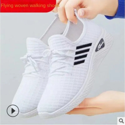 Trendikad kingad Uued kärbsega kootud tossud kevadsuvised pehme põhjaga vabaaja kingad võrkkangast madala ülaosaga õpilaskingad