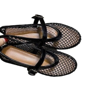 2024 Summer Mesh Hollow σανδάλια Γυναικεία Flats Shallow Loafers Νέα παπούτσια σχεδιαστών για περπάτημα στην παραλία Άνετα Ρετρό Γυναικεία Zapatillas