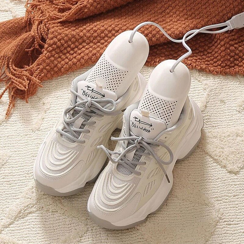 Dezodoruojantis ir greitai džiūstantis batų džiovintuvas Trijų greičių laikmatis Suaugusiųjų batų šildytuvas Per dvi minutes sušildyti įvairaus storio batus