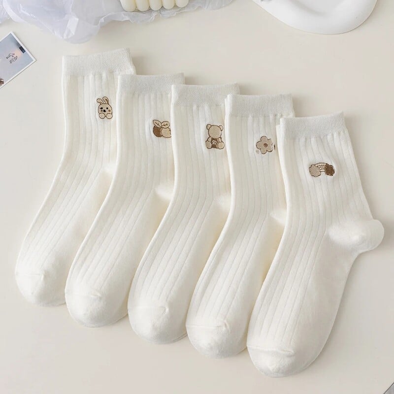 5 paari naiste ümara kaela sokid kvaliteetsed sügistalvised armsad multikad hingavad moesokid naiste pehmed keskmise toruga sokid