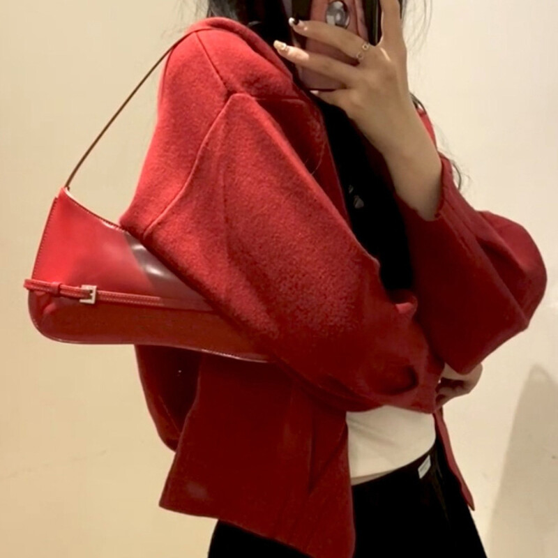 1 tk Prantsuse niši disainiga veisenahast õlakott naiste tippklassi pidu punane pulmakott Moodne käeshoitav kaenlaaluse baguette kott