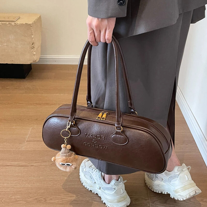 PU-tõmblukuga kõrgekvaliteedilised baguette õlakotid Mitmekülgsed moodsad suure mahuga naiste käekotid 2024 klassikalises stiilis kuum allahindlus