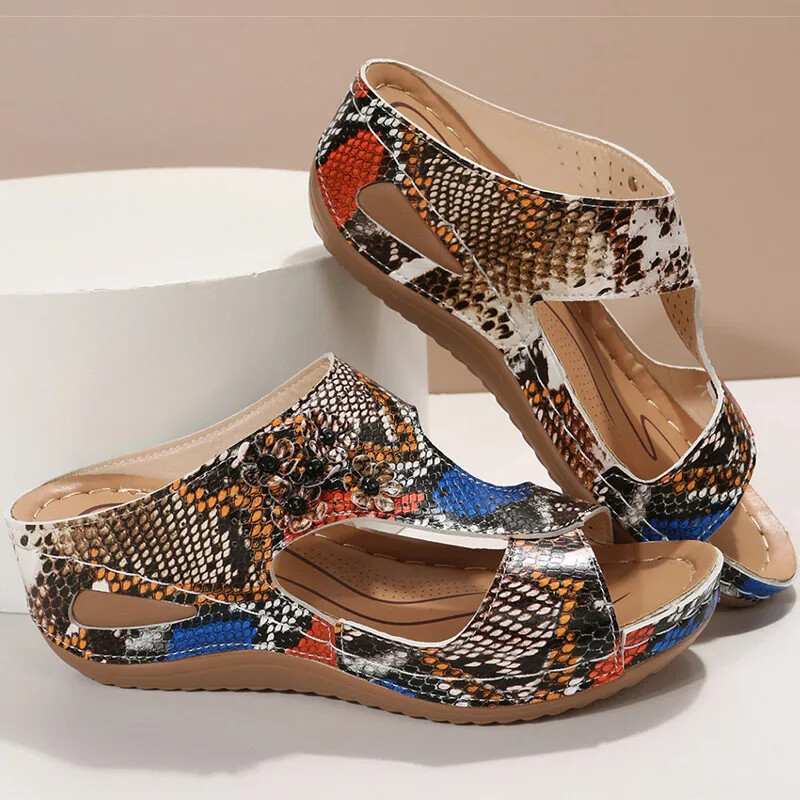Naiste sandaalid Retro kontsad Naiste sandaalid suvekingadele.