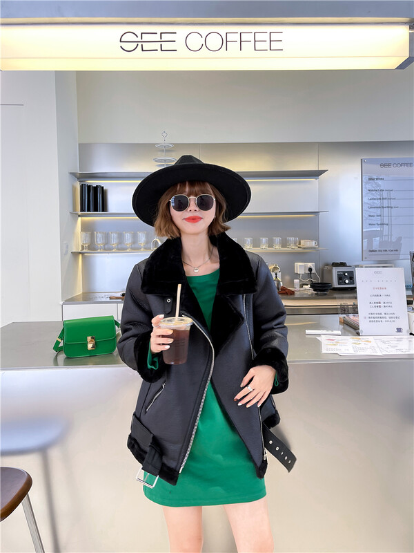 RARF Uus naiste jope eriti paksu sooja ja eriti paksu lambasulgede kunstkarusnahaga ratturiga