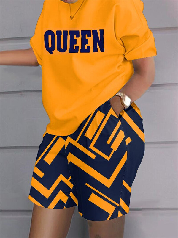 Komplektid Riietused 2022 Plus Size Abstract Print Casual top ja lühikesed püksid Kahe moodsa vabaaja tüki komplekt Naistele mõeldud spordidressid