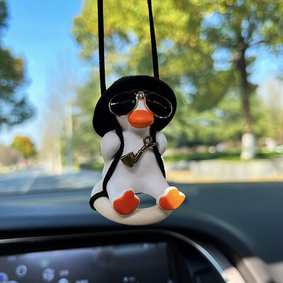 Anime Duck Automašīnas interjera dekorēšana Jauka ģipša šūpoles pīle ar cauruļu brillēm Auto atpakaļskata spoguļa kulons automašīnas piederumiem