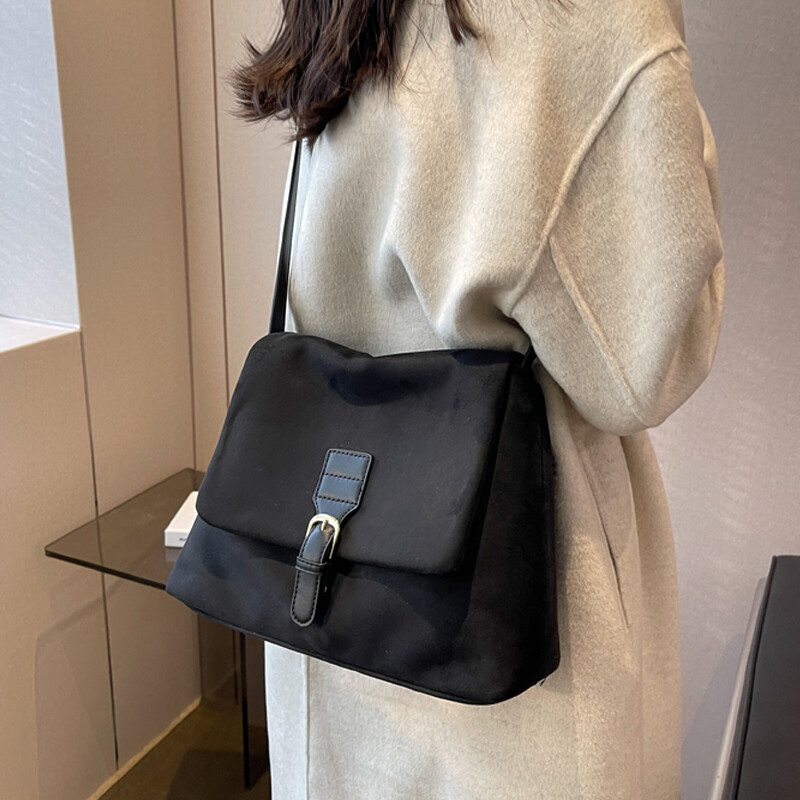 Baršunasta poštarska torba Ženska modna nova putnička torba velikog kapaciteta Jednostavna i svestrana jednobojna antilop koža na jedno rame preko ramena