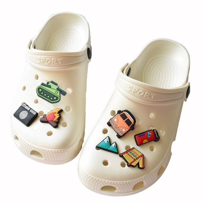 Kuum müük PVC kingavõlusid Crocsi jaoks Aksessuaarid Matkamärk Naiste Sandaalid Lukk Laste Nööpnõelad Meestele Kaunistus Teksad Jõulukingitus