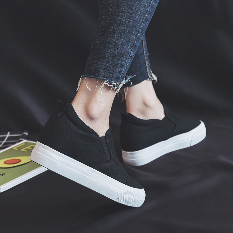 Valged naiste kingad aastal 2024, kevad 2024 paksu tallaga kangast kingad, hingavad ja mitmekülgsed Korea stiilis vabaajajalatsid