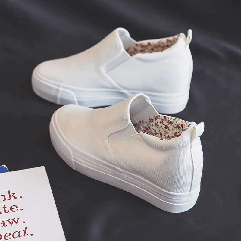 Valged naiste kingad aastal 2024, kevad 2024 paksu tallaga kangast kingad, hingavad ja mitmekülgsed Korea stiilis vabaajajalatsid