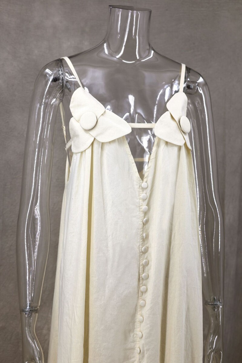 Módne letné šaty 2024 s výstrihom do V, letné maxi šaty s výstrihom do V, letné šaty s výšivkou a gombíkmi, letné šaty s dlhým rukávom a výšivkou.