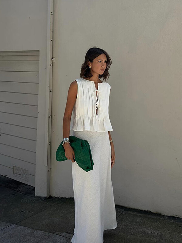 Διπλωμένα βολάν Κορυφαία γυναικεία κοστούμια Κομψό αμάνικο πουκάμισο μακριά φούστα 2 τεμαχίων σετ 2024 Summer Lady Office Highstreet outfit