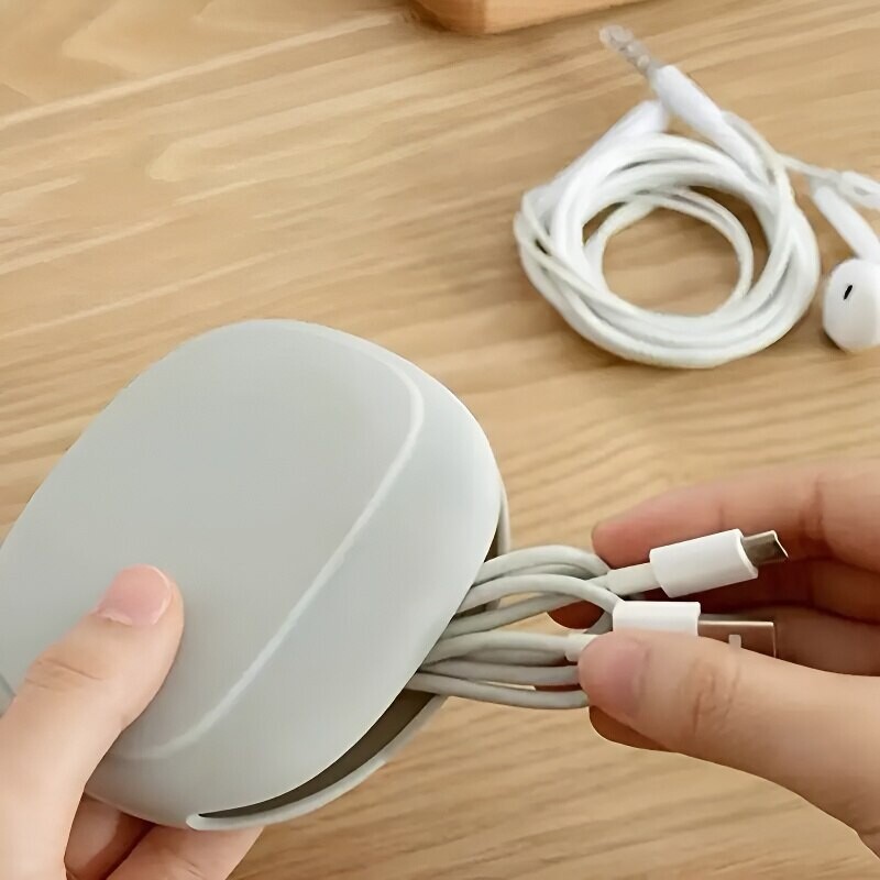 2 arvutit silikoonkõrvaklapi andmekaabli salvestuskarp Mini võtmekarp huulepulk mini hoiukott Roheline helehall punane