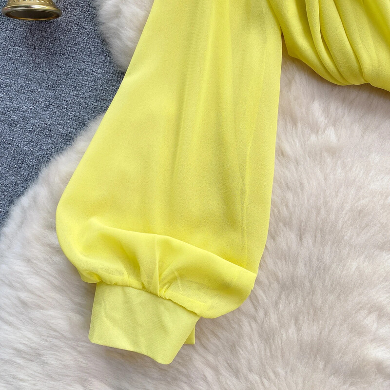 2024 Mrežaste šifonske majice s kosim ovratnikom s cvjetnim aplikacijama za žene Elegantne modne klupske skraćene majice Prozirni pulover Novo