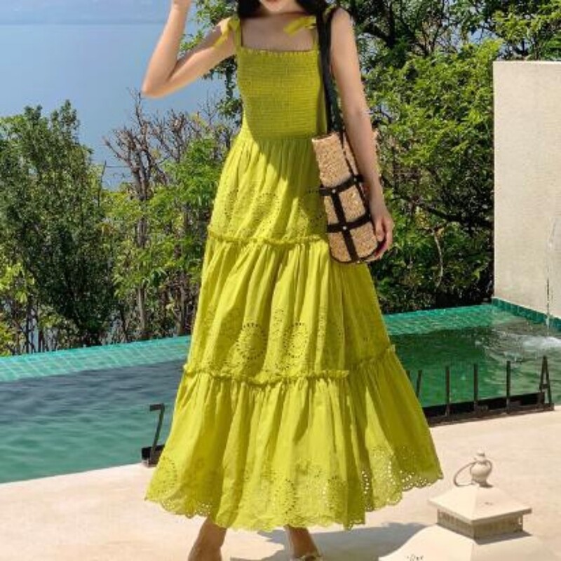 Elegantne seksikas seljataga kõrge vöökohaga tikandiga libisemiskleit A-joonega suvine rannapuhkuse õhuke naiste õhtukleit