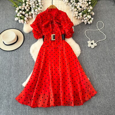EWQ modna haljina s remenom s točkastim printom za žene, haljine s mašnom na vezanje i skupljenim strukom, kratkih rukava, novo ljeto 2024., 27X200