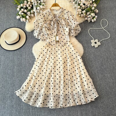 EWQ modna haljina s remenom s točkastim printom za žene, haljine s mašnom na vezanje i skupljenim strukom, kratkih rukava, novo ljeto 2024., 27X200