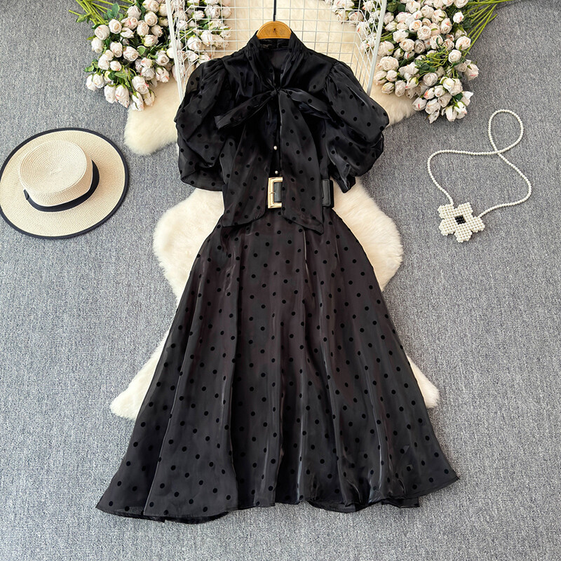 EWQ modna haljina s remenom s točkastim printom za žene, haljine s mašnom na vezanje i skupljenim strukom, kratkih rukava, novo ljeto 2024., 27X200