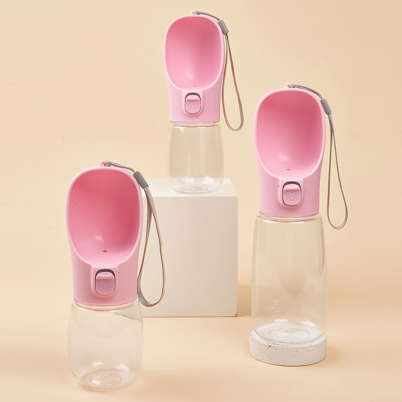 Pārnēsājama ūdens pudele suņiem maziem un vidējiem suņiem kaķiem āra necaurlaidīga ceļojuma pastaigu čivava dzeramā pudele mopsis mājdzīvnieku piederumi