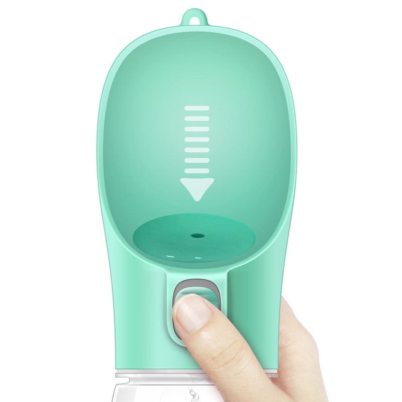 Pārnēsājama ūdens pudele suņiem maziem un vidējiem suņiem kaķiem āra necaurlaidīga ceļojuma pastaigu čivava dzeramā pudele mopsis mājdzīvnieku piederumi