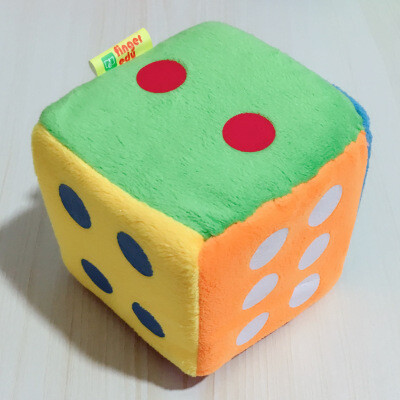 Plišana kockica, privjesak s kockicama, crtani kreativni poklon