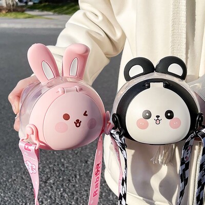 800ML Kawaii Kids Water Bottle Лятна пластмасова чаша за пиене със сламка с голям капацитет Карикатура Детска чаша за вода за ученици