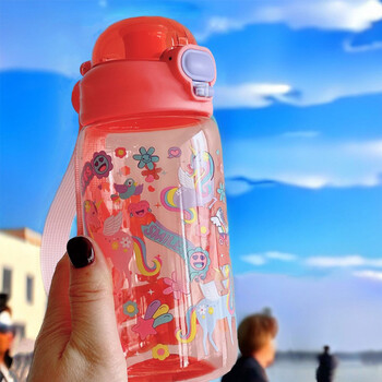 600ML Сладка детска бутилка за вода със сламка Детска чаша за вода Sippy Външна преносима анимационна бутилка за вода за подарък за ученик