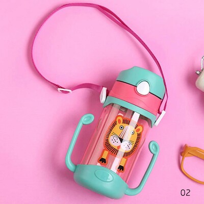 Ново пристигане Детски анимационни бутилки за вода за пиене Без BPA Пластмасова слама Детска бутилка Детски чайник Преносима спортна бутилка