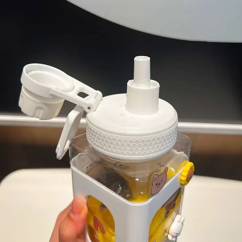 700/900 ml Kawaii pasztell vizes palack szalmával műanyag utazó tealé tejcsésze Hordozható aranyos shaker italos üveg ajándék