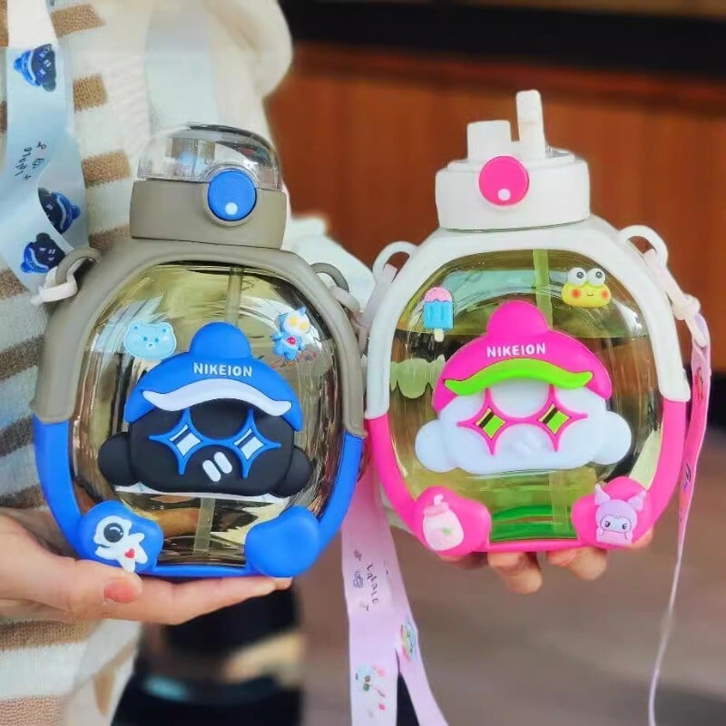 Elujõulised lastenukud suvel Kõrge esteetilise väärtusega Suure mahutavusega kaasaskantav kahesuuline õlgveepudel