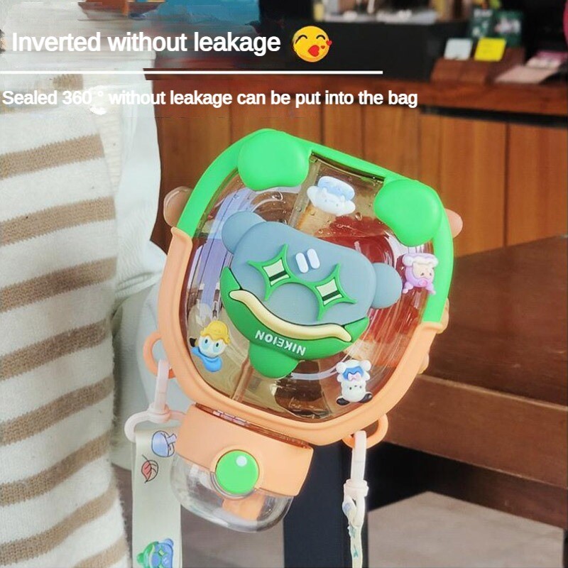 Elujõulised lastenukud suvel Kõrge esteetilise väärtusega Suure mahutavusega kaasaskantav kahesuuline õlgveepudel