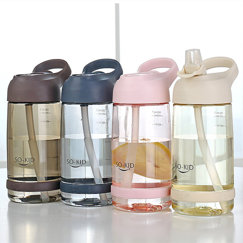 Kaasaskantav veepudel õlgedega Tervislik plastikust reisijoogid Spordišeiker Minu joogipudelid Armsad laste veepudelid beebidele