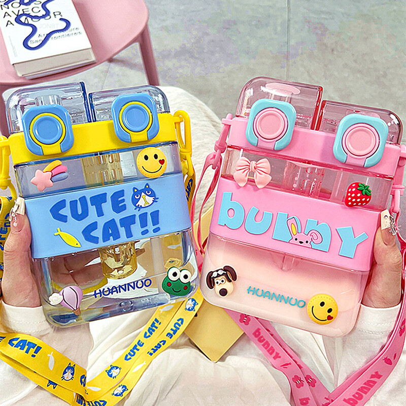 Armas ruudukujuline kahekordne joogiveepudel õlgedega BPA-vaba, suure mahutavusega laste tüdrukute Jumbo plastikust tass koos teekambriga