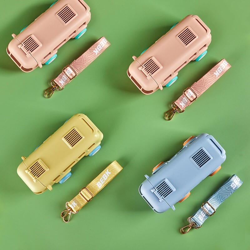 Armas beebibussi veepudel Väike vedur plastikust laste õlgedest veetass koos rihmadega Spordivee tassi suvi