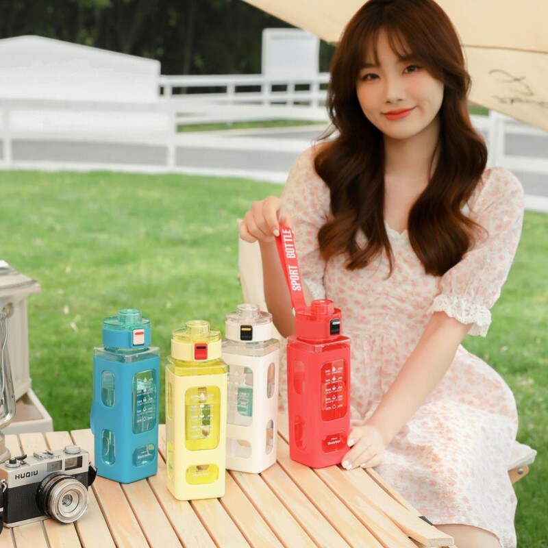 Ruudukujuline piimaveepudel Loominguline reisikohv, mahl, tee ajamarkeriga Gradientvärviga Köögitarvikud Õletass Kaasaskantav