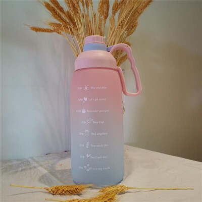 Cană de apă cu paie de mare capacitate portabilă de culoare gradient cu autocolante pentru marcator de timp Sticla de apă pentru copii pentru școală transparentă