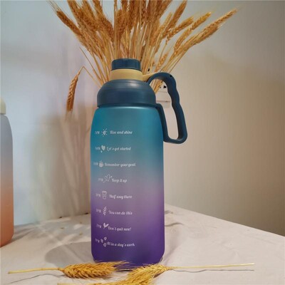 Cană de apă cu paie de mare capacitate portabilă de culoare gradient cu autocolante pentru marcator de timp Sticla de apă pentru copii pentru școală transparentă