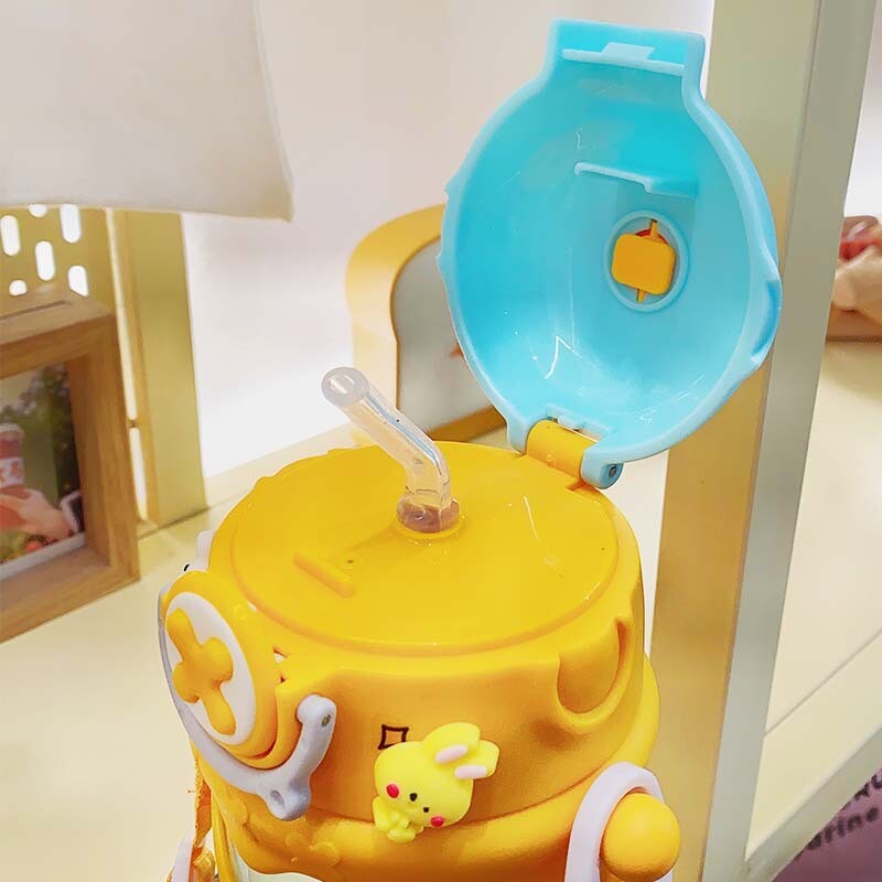 680 ml-es kiváló minőségű kulacs kültéri sport szivárgásmentes tömítés iskolai vizes palackok gyerekeknek italos edények