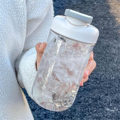 Kaasaskantavad šeikerpudelid Shake Cup proteiinipulber Fitness meeste spordikarikas kõrge värviväärtusega tüdrukute võrkpunane segamistass