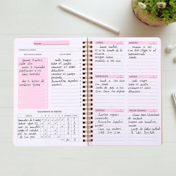 Английски График Weekly Planner52 Weekly Coil Planner Notebook График Дневи и планове за 2024 г. 2025 г. Дневници на корицата на паспорта