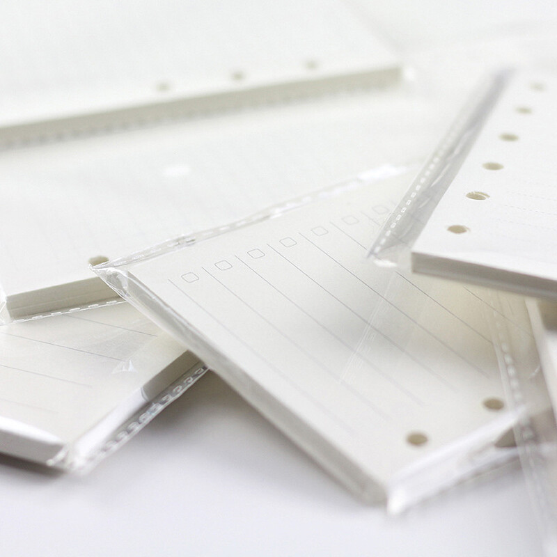 45 loksnes A5 A6A7. Piezīmjdatora uzpilde ar brīvām lapām, spirālveida saistviela Iekšējā lapa Iknedēļas uzdevums Līnijas punktu režģis papīra kancelejas piederumu iekšpusē