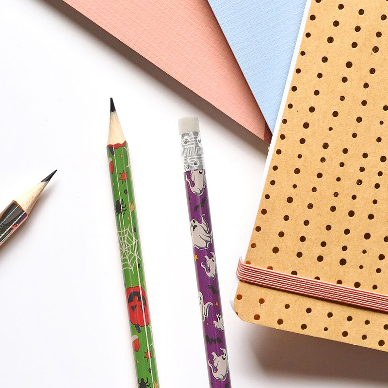 /60Pcs Set Gumica Goody Bag Fillers Školske olovke za pisanje Djeca Učenici Crtanje Drvene gumice za Noć vještica Crtić