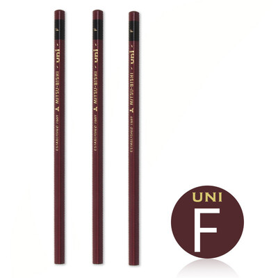 Japanska UNI drvena olovka 1887 od 3 komada prikladna je za pisanje skica i crtanje učenika. Profesionalni likovni pribor Školski pribor