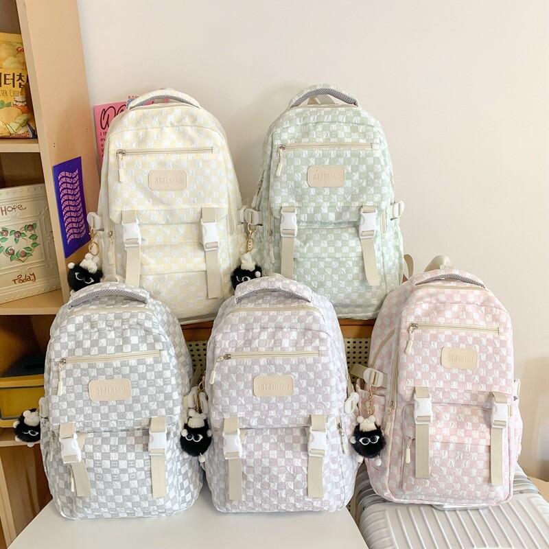 Iskolatáska középiskolás lányoknak, középiskolásoknak, nagy befogadóképességű, egyszerű hátizsák