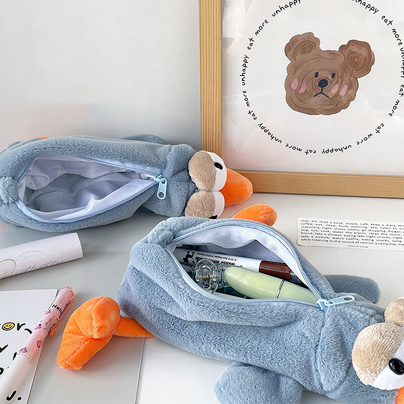 UUS Robin Plush pliiatsikott, täidisega loom, suure mahutavusega kirjatarvete kott Armsa disainiga koomiksinukk Robini pliiatsikott Õppimine