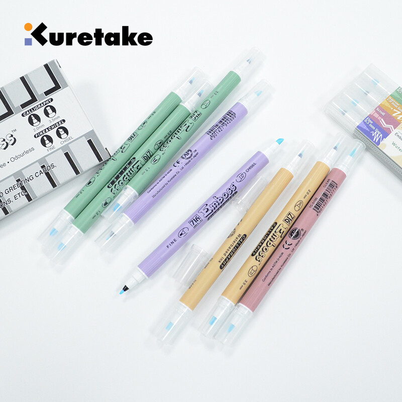 1 gab ZIG Kuretake caurspīdīga reljefa apdruka pildspalva ar reljefu ar diviem uzgaļiem līmes kaligrāfijas ritināšanas un otu smalkās un kaltās pildspalvas