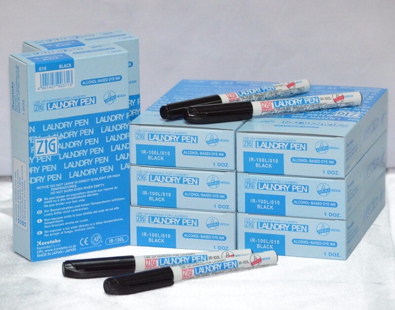 ZIG Kuretake markeri za odjeću OLOVKA ZA PRANJE RUBLJA Trajne vodootporne flomastere za tekstil za pranje tkanine 0,8 mm crna Japan