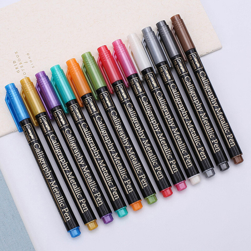 12 värvi metallik markerid värvid pliiatsid Kunst püsivad kirjutamismarkerid paberile kiviklaasist seinakunsti marker pliiats