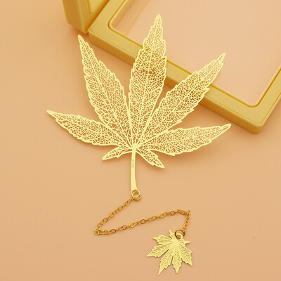 Peened õõnsad metallist järjehoidjad kullavärvi lehtede veeni lootose kujuga raamatumärgid tutiga kirjatarvetega õpilaste lugemistarvetega