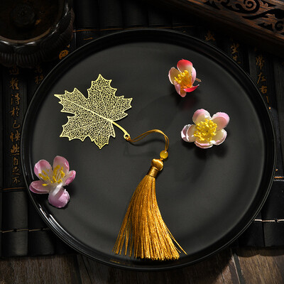 Peened õõnsad metallist järjehoidjad kullavärvi lehtede veeni lootose kujuga raamatumärgid tutiga kirjatarvetega õpilaste lugemistarvetega